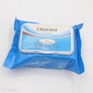 Lightly fragranced skin cleaning wipe