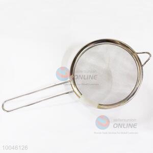 Popular 10cm Stainless Steel Mesh Strainer with Black Plastic Handle for Home Use