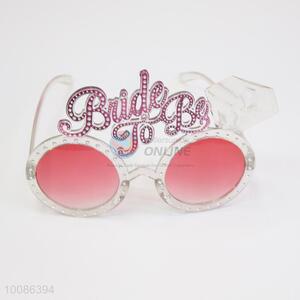 Fashion design low price plastic glasses/glasses for party