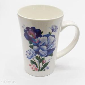 Circular handle generous ceramic cup