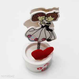 Hot Sale Desktop Business Card Holder Memo Clip in Couple Shape