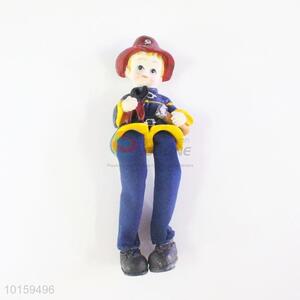 Competitive Price Worker Resin Doll/Resin Crafts with Tools for Home Decoration