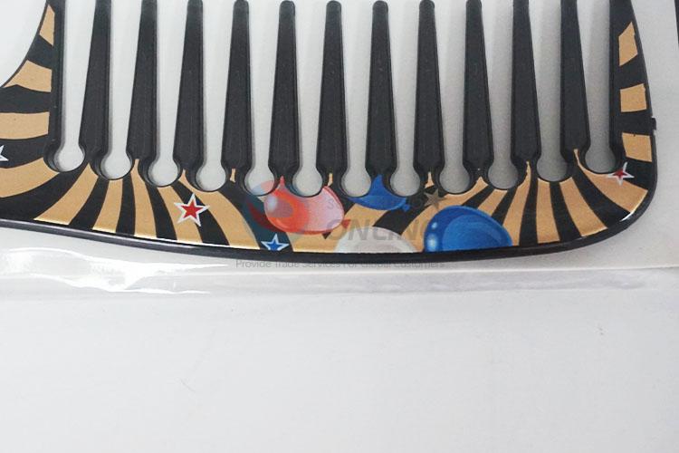 Plastic comb