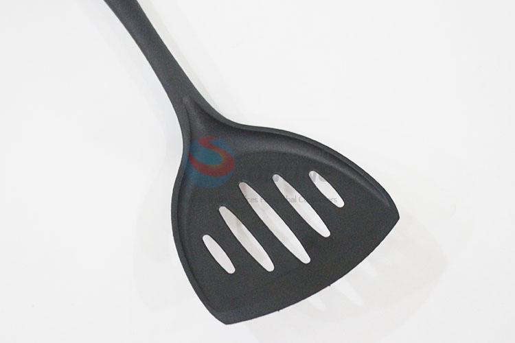 New arrival black plastic  leakage shovel