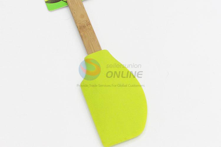 Low price new style green silicone scraper