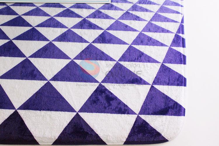 Good Quality Triangle Printed Bedroom Mat for Wholesale