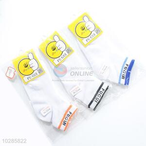 Wholesale custom students cotton socks