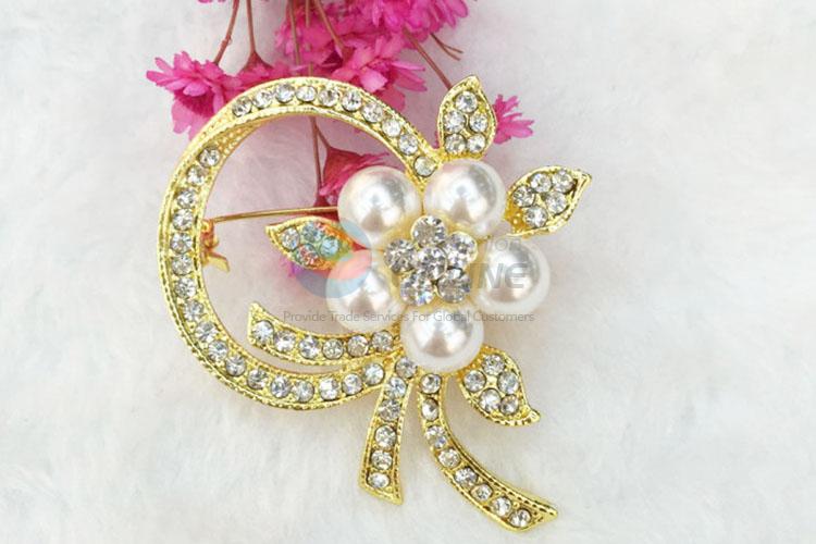 Hot Sale Rhinestone Brooch Pin with Pearls