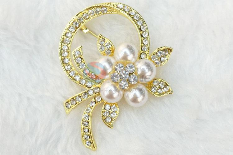 Hot Sale Rhinestone Brooch Pin with Pearls