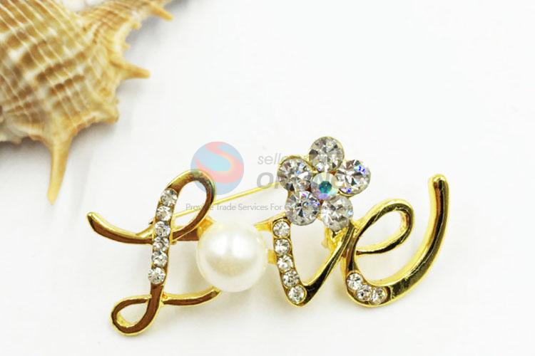 Beautiful Women Rhinestone Brooch/Breastpin in LOVE Shape