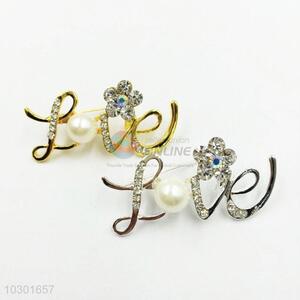 Beautiful Women Rhinestone Brooch/Breastpin in LOVE Shape