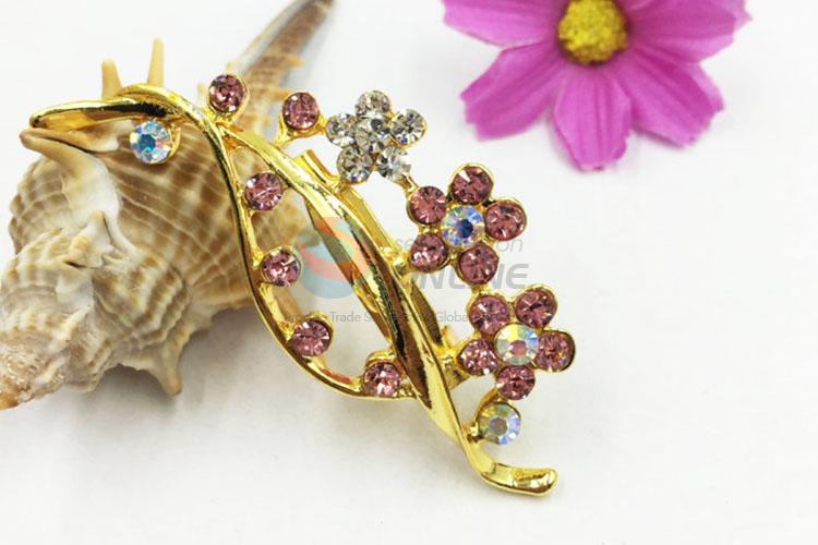 Cheap Price Beautiful Women Rhinestone Brooch/Breastpin