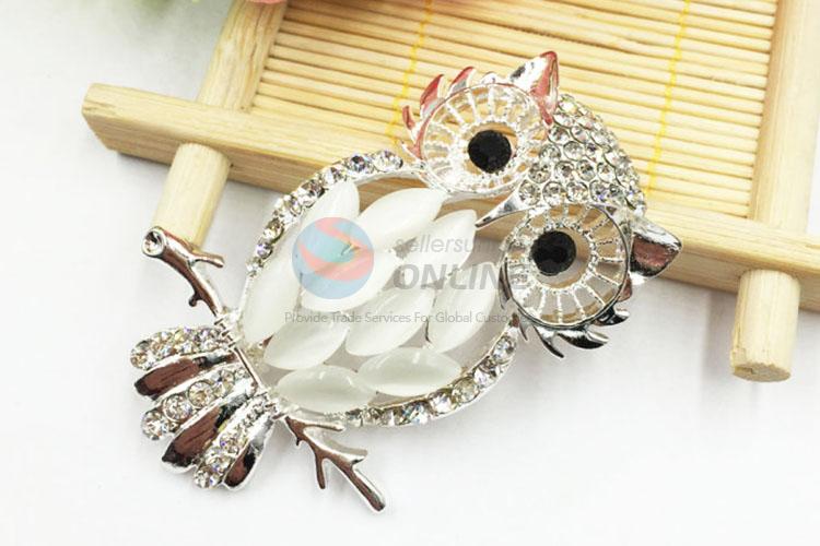 Vintage Owl Shaped Rhinestone Brooch for Wedding Invitations