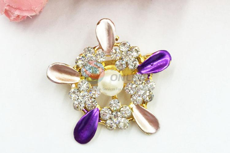 New Arrival Fancy Crystal Brooch Metal Breastpin