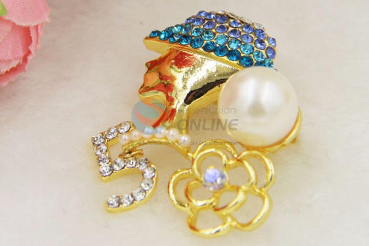 Elegant Decorated Crystal Rhinestone Brooch for Decoration