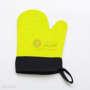 Promotional cheap yellow&black cleaning glove