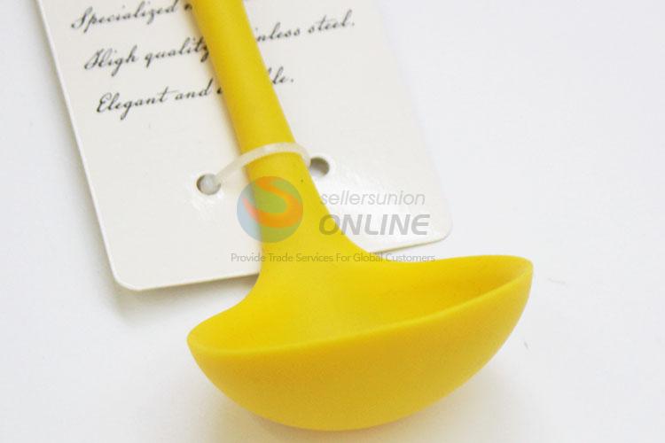 Cheap cute yellow spoon