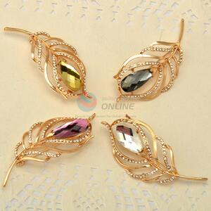 Wholesale ecofriendly alloy leaf shaped brooch