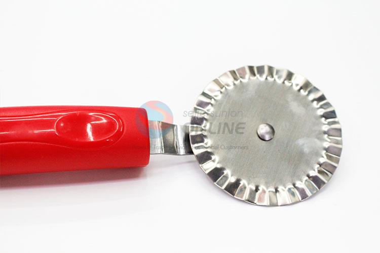 China Manufacturer Creative Fluted Wheel Pizza Knife