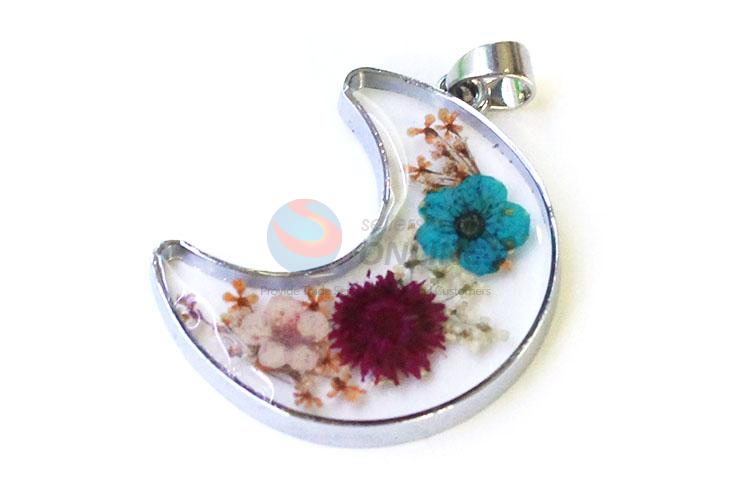 Fashion Moon Shape Real Flower Necklace Zinc Alloy Pendant