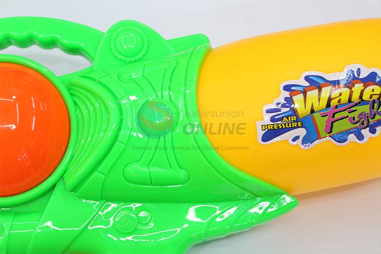 Newest design low price plastic water gun