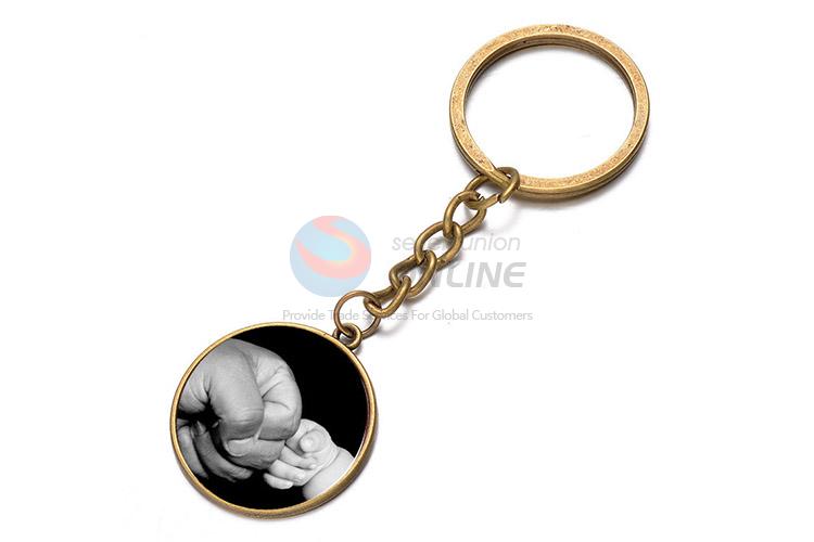 Sweet Design Hand To Hand Pattern Key Chain