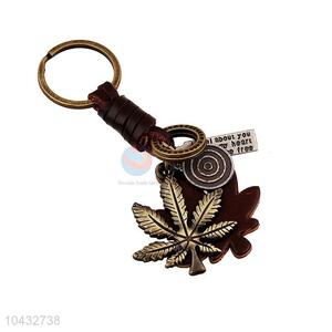 Zinc Alloy Key Chain/Key Ring with Maple Leaf