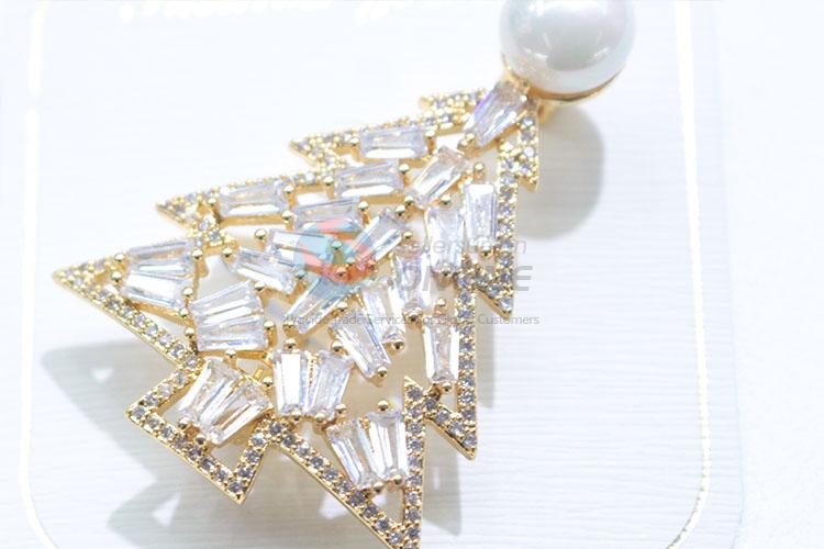 Bottom price zircon brooch