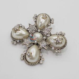 Nice classic cheap brooch