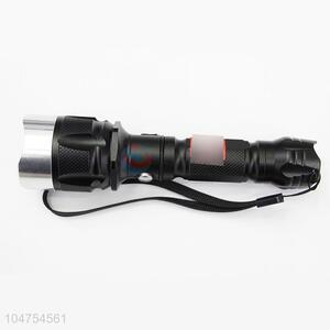 Fashion Style Travel Camp Flashlight with XPE Lamp Bulb and 18650 Battery