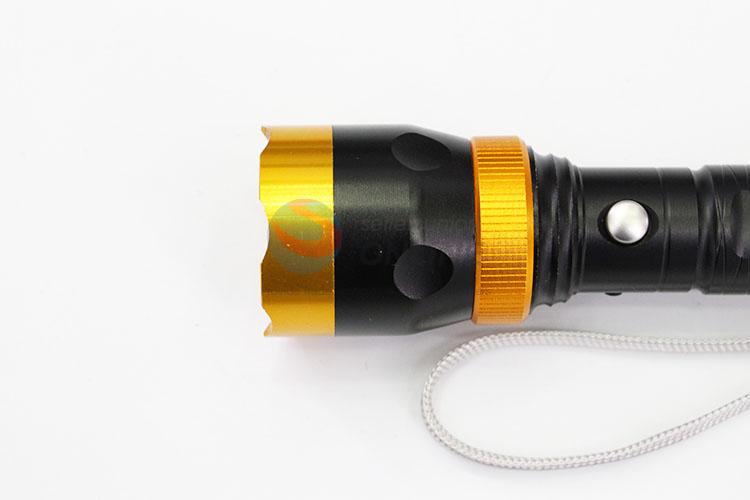 Simple Cute Affordable Cree XM-L T6 Flashlight Kit with 18650 Battery