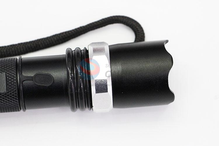 Wholesale Cheap Price Outdoor Light Flashlight with XPE Lamp Bulb