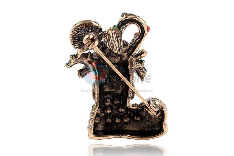 Wholesale custom Christams boot shape alloy brooch