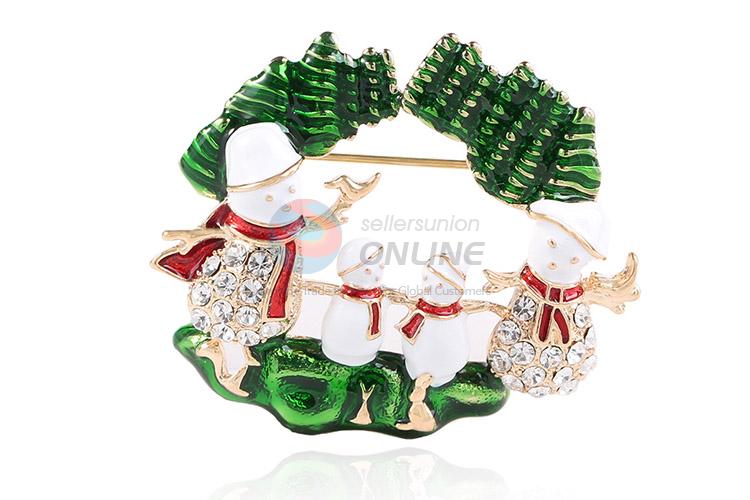 Cheap high quality snowman shape alloy brooch