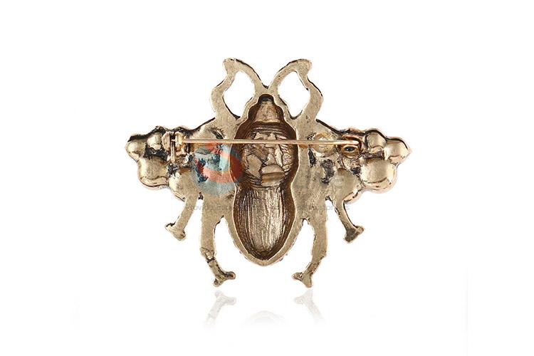 Factory sales bee shape alloy brooch