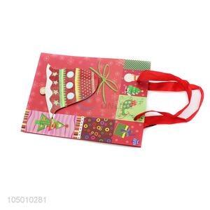 Top manufacturer Chrismtas pattern paper gift bag with handle