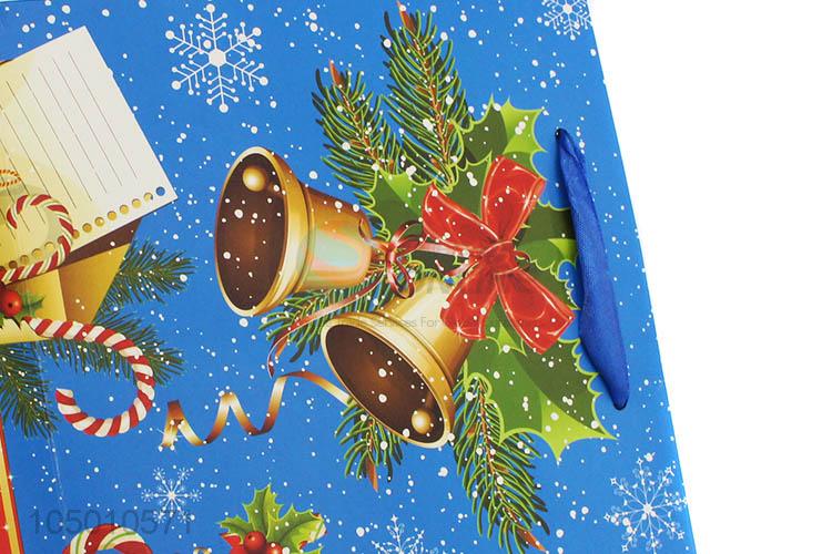 Cheap wholesale Chrismtas pattern paper gift bag with handle