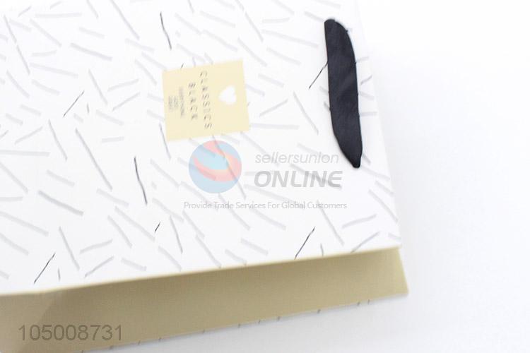 High quality recycled paper shopping gift bag with handle