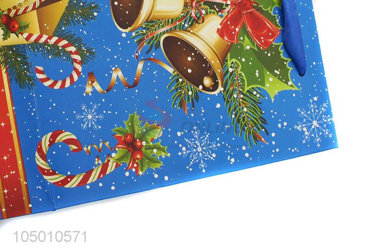 Cheap wholesale Chrismtas pattern paper gift bag with handle