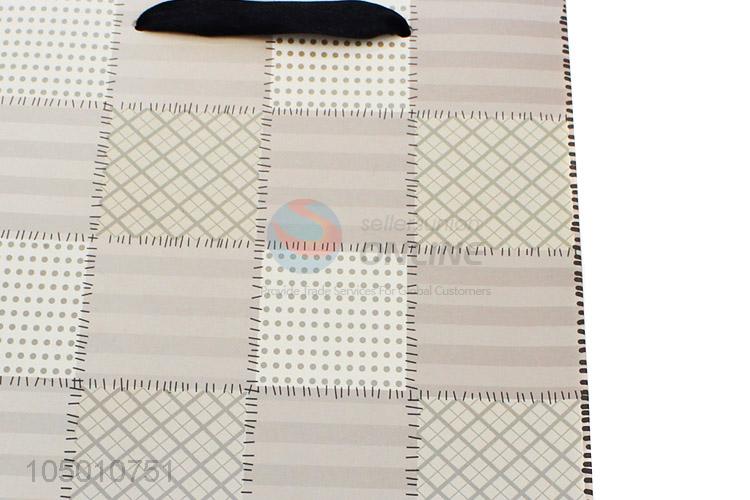 Cheap high quality check pattern luxury gift bag with handle