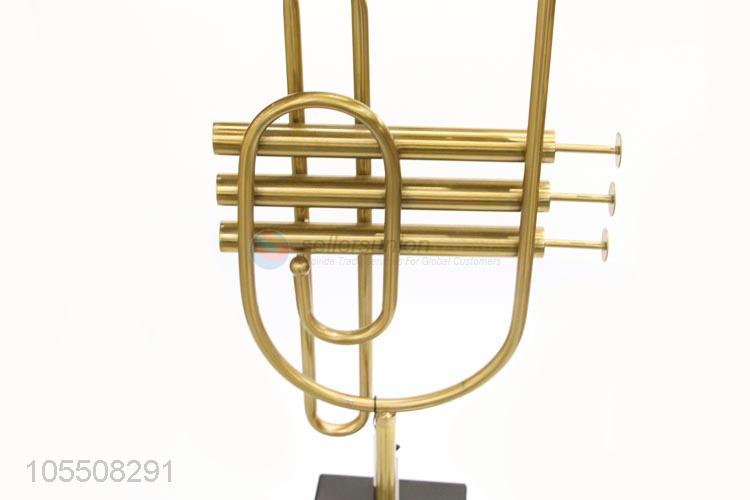 Wholesale modern indoor decor golden trumpet shape candle holder