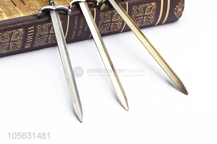 Fashion Design Long Sword Shape Zinc Alloy Key Chain Pendant