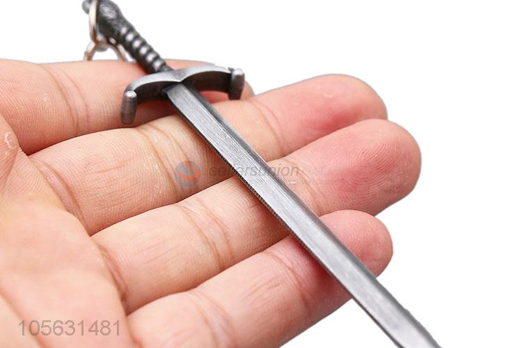 Fashion Design Long Sword Shape Zinc Alloy Key Chain Pendant