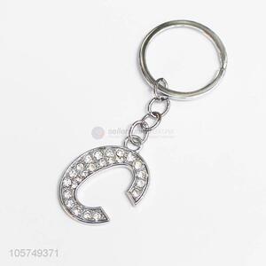 Promotional custom letter C shape zinc alloy key chains metal keyrings