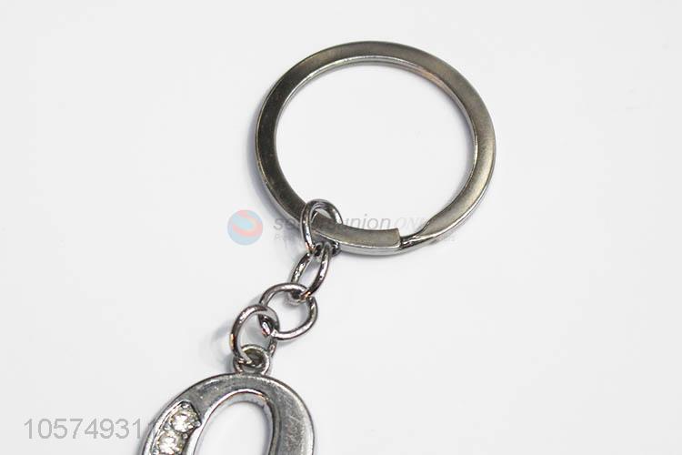 China factory custom letter Q shape zinc alloy key chains metal keyrings