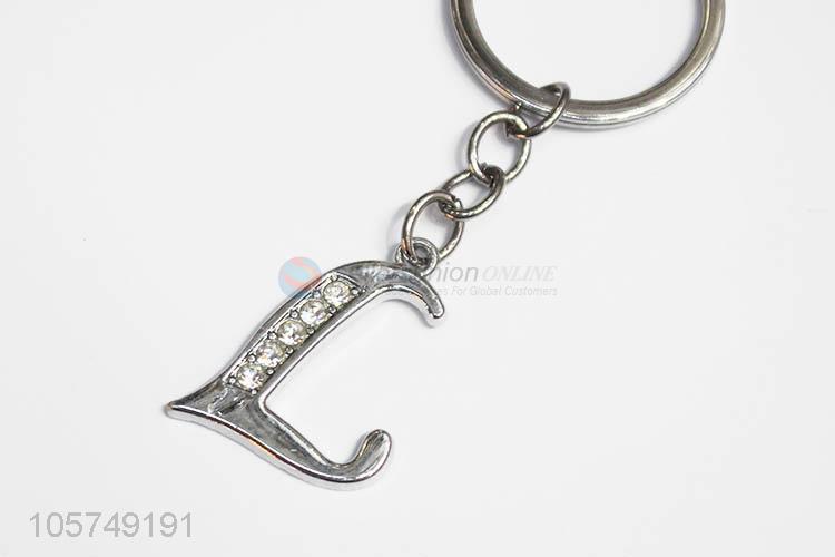 Cheap wholesale letter L shape zinc alloy key chains metal keyrings