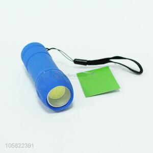 Factory Wholesale Plastic Flashlight