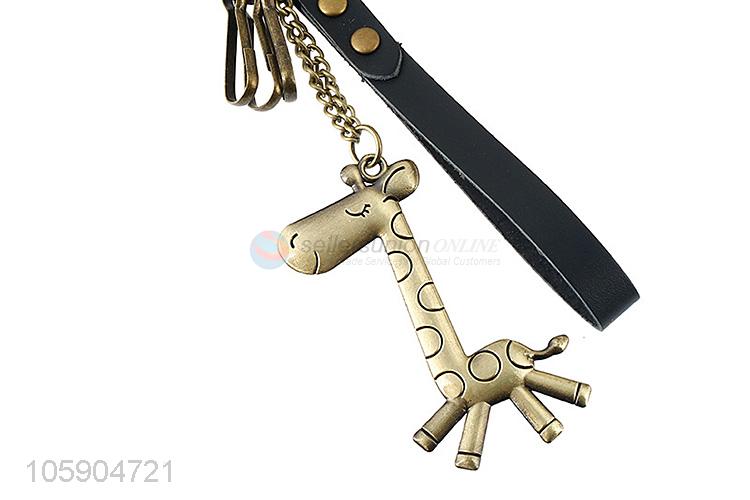 Popular design personalized alloy pendant retro giraffe leather key chain