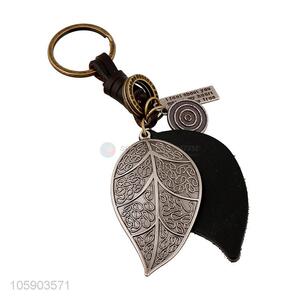 Manufacturer custom retro alloy leaf pendant weaving leather key chain