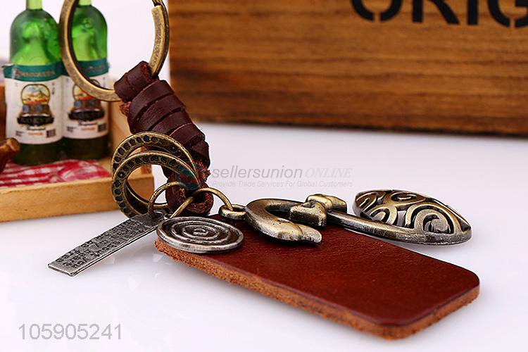 Factory wholesale personalized alloy pendant retro swan leather key chain